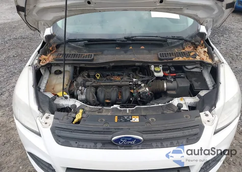 2015 Ford Escape S z USA, uszkodzony, nr VIN 1FMCU0F79FUA98853